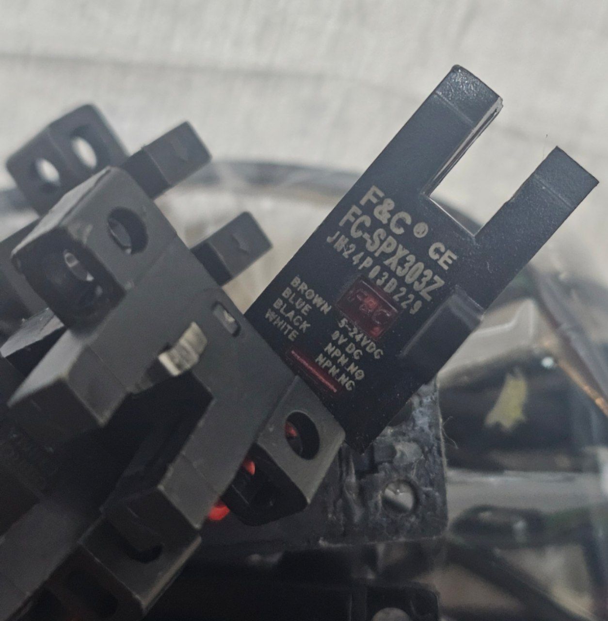 سنسور نوری fc-spx303z
